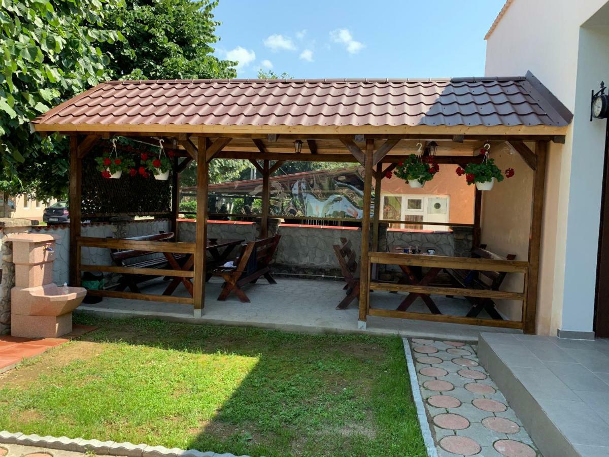 Apartament Casa Roka Ieşelniţa Zewnętrze zdjęcie